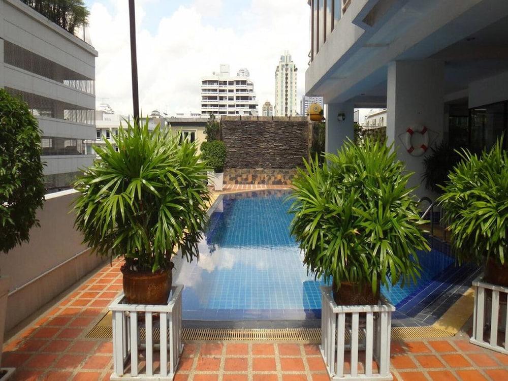 Tai Pan Hotel - Sha Plus Certified Bangkok Exteriér fotografie