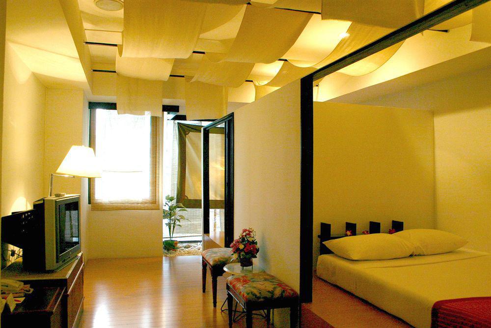 Tai Pan Hotel - Sha Plus Certified Bangkok Exteriér fotografie